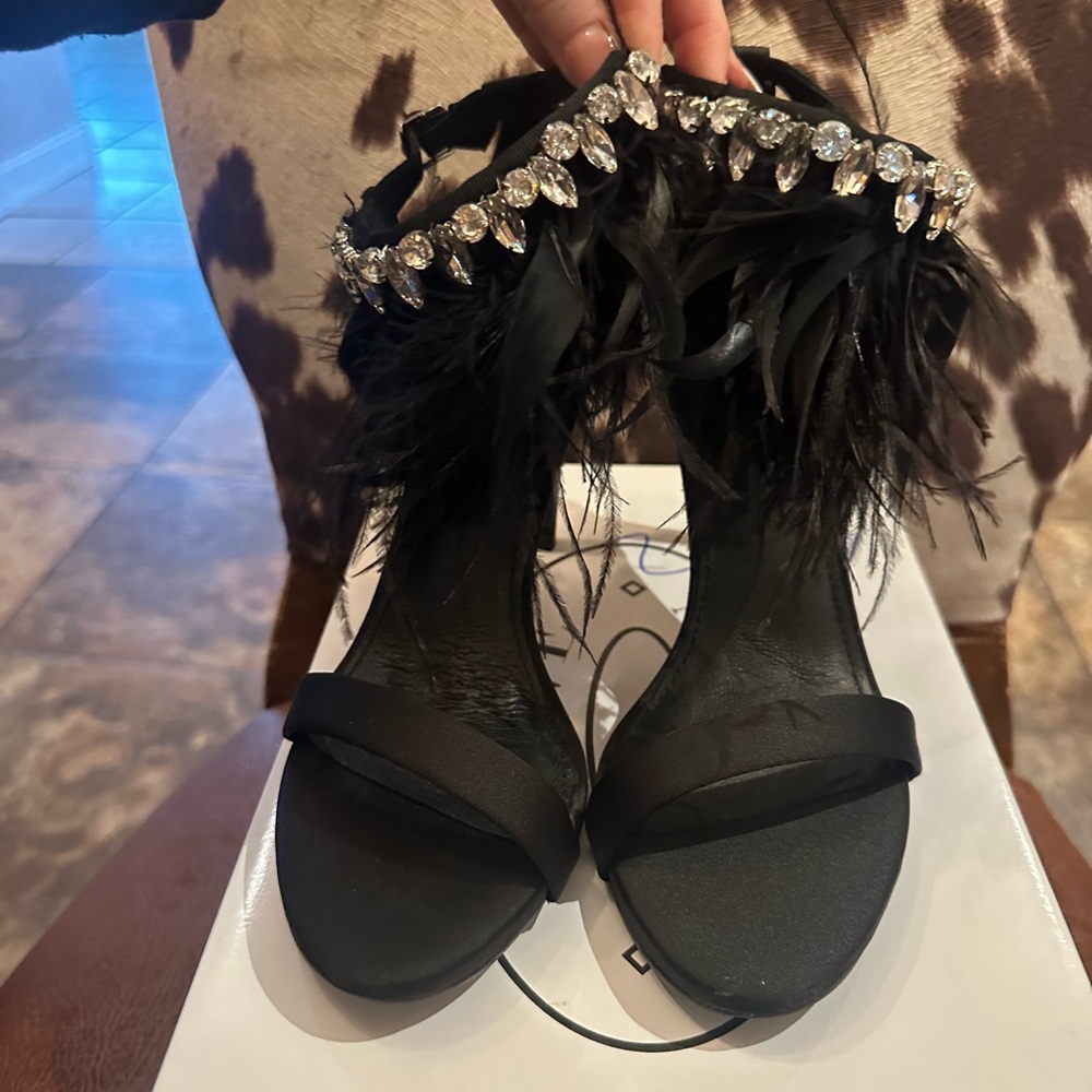 NEW Steve Madden Black Feathered Heels with Rhinestones - Picture 4 of 6